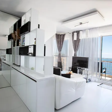 Nea Penthouse Lägenhet