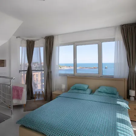 Nea Penthouse Lägenhet *